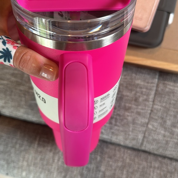 Stanley Pink Quencher H2.0 Tumbler - Picture 6 of 6
